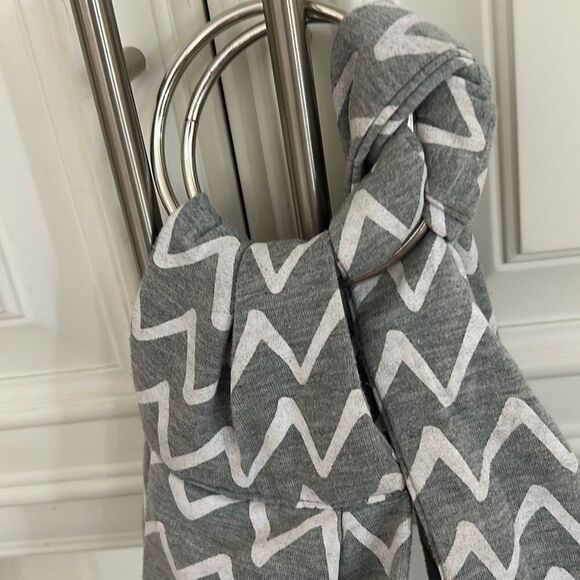 Pet Sling Carrier - Picture 4 of 4